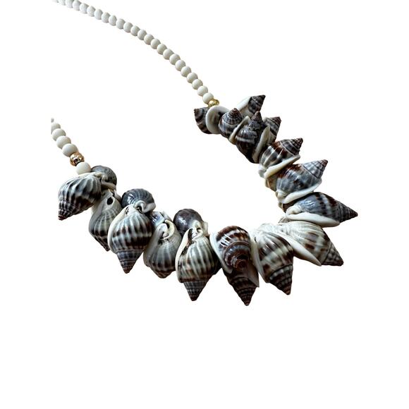 90s Y2K Conch Shell Choker Necklace - Picture 4 of 5